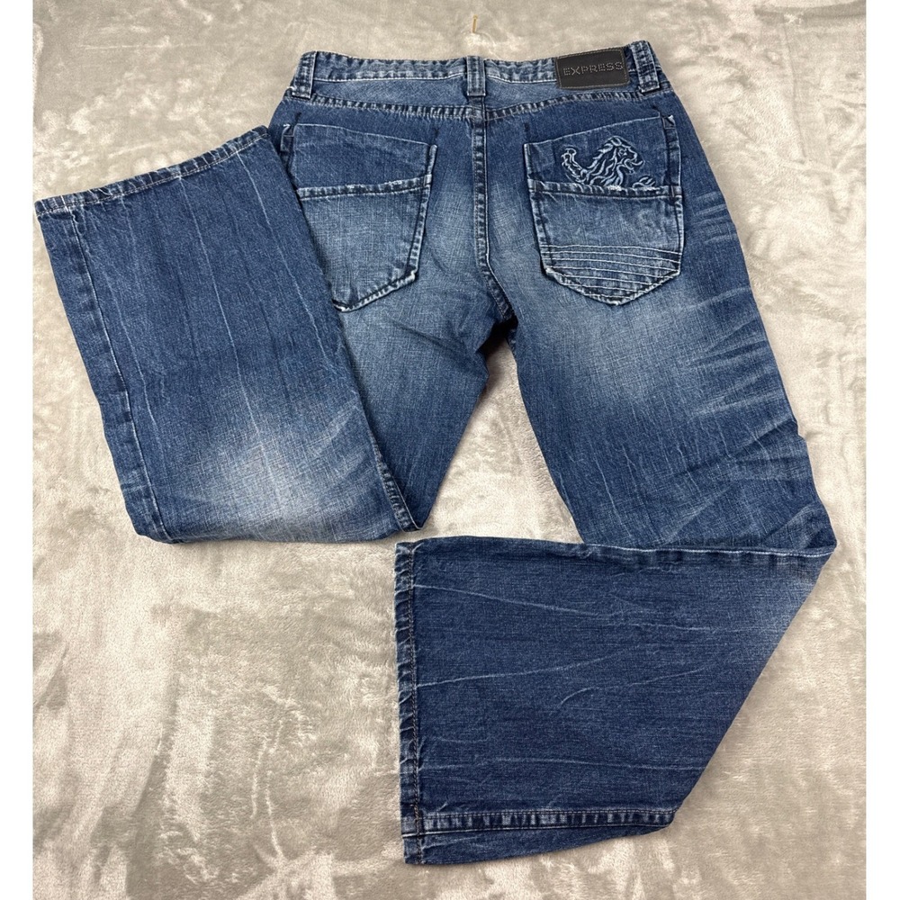 Express Jeans Rocco Mens 34x30 Blue Slim Low Rise Wide Boot Embroidered Lion Y2K - Picture 6 of 8
